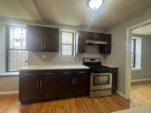 297 Hawthorne Ave #1G Photo 1