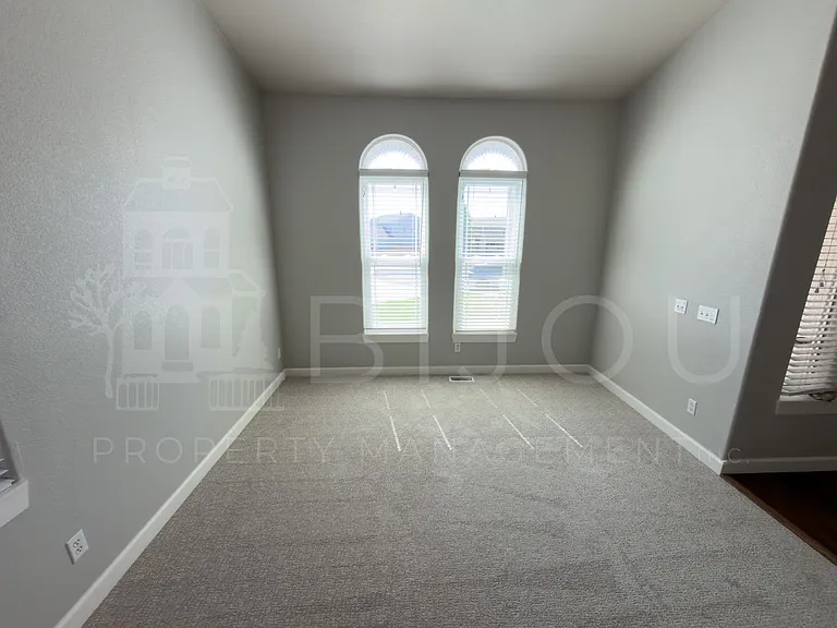 6733 Summer Grace St — Photo 3
