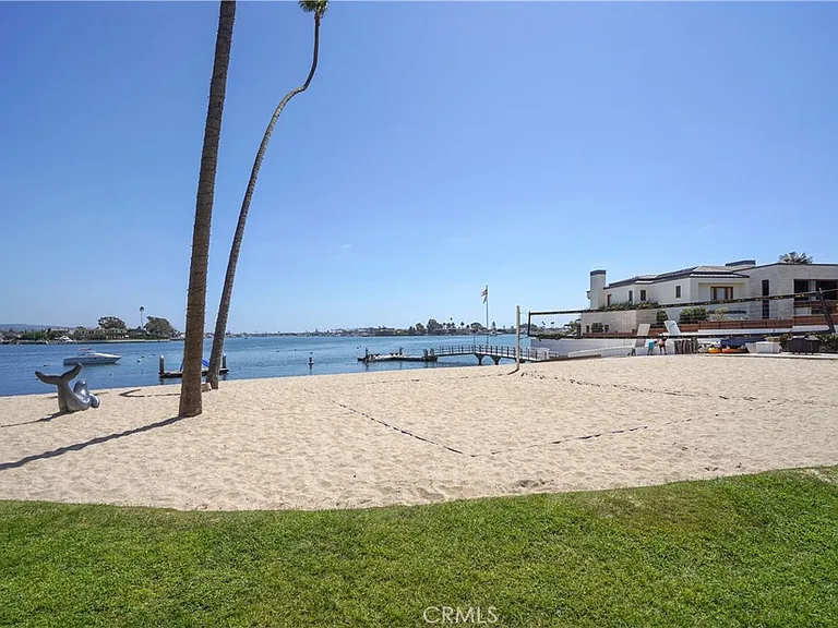 2732 Bayshore Dr — Photo 35
