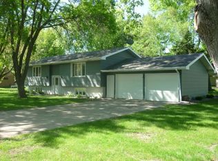 13065 N 4th Ave, Lindstrom, MN 55045