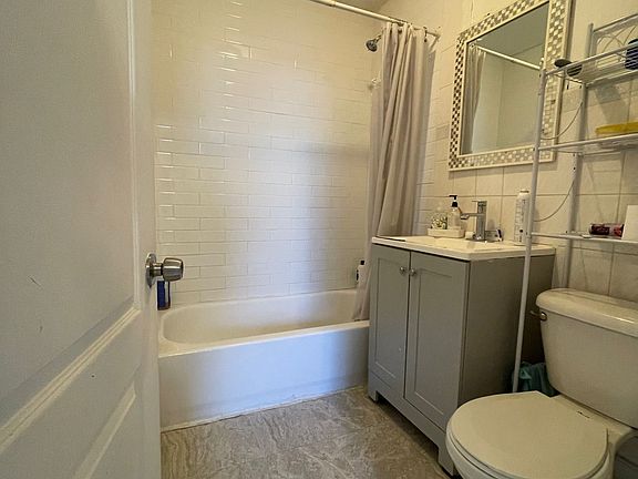 5th image of 112 Greenville Ave #3