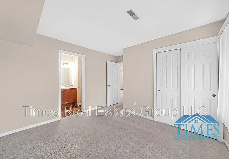 1101 Lexington Way — Photo 15