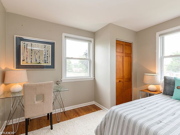 5th image of 9924 Drury Ln