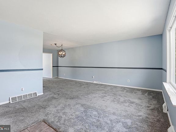 5th image of 2030 Cherry Rd