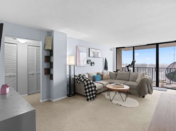 118 Monroe St, Rockville, MD