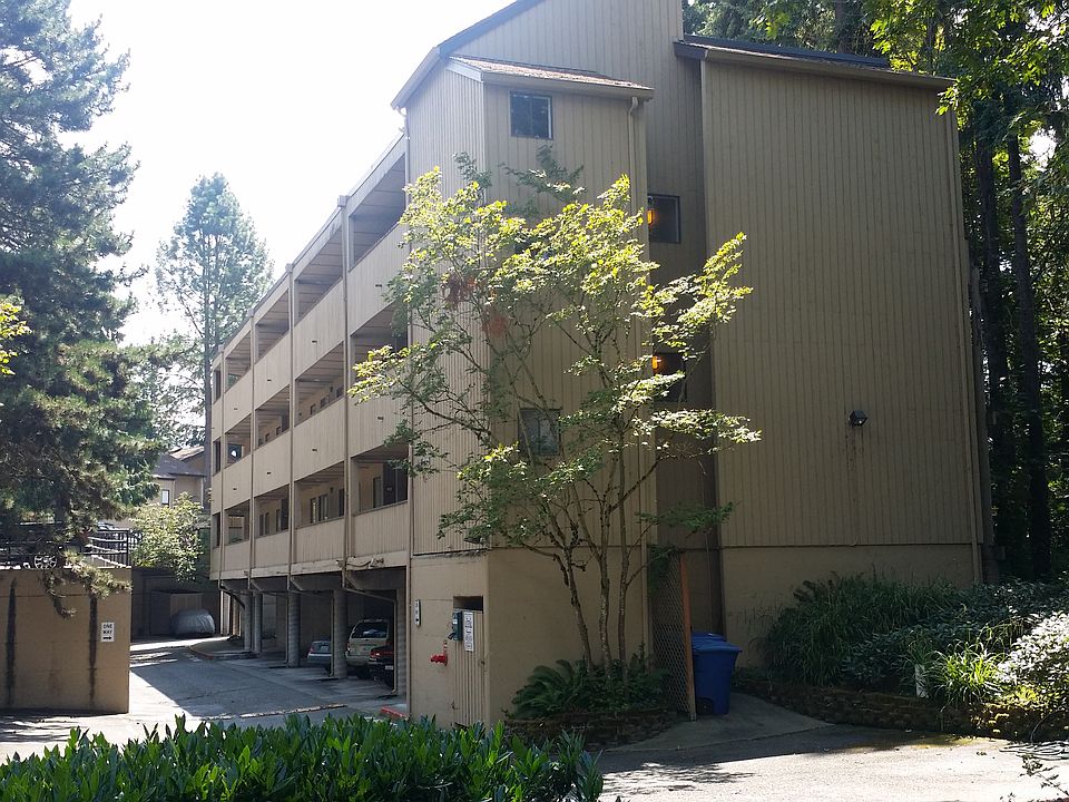 1st image of 10819 NE 37th Pl