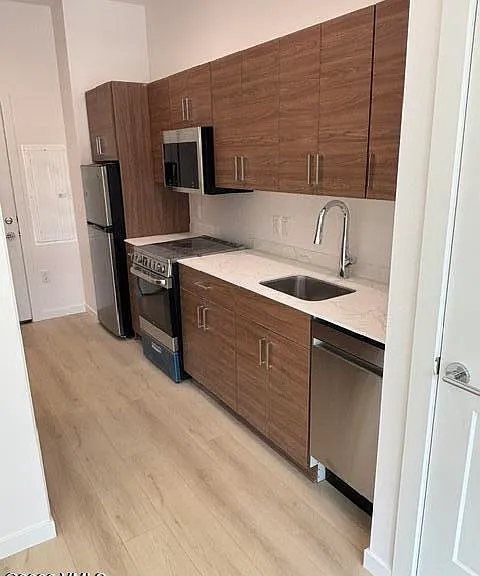 1200 Capitol St #303 — Photo 2