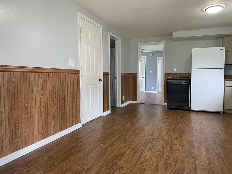 120 Hutchins St — Photo 15