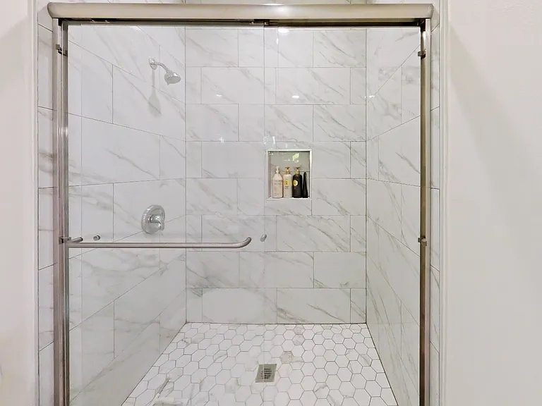 10572 Chamberlain Ave — Photo 15
