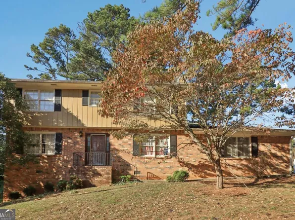 467 Oroarke Dr, Stone Mountain, GA 30088