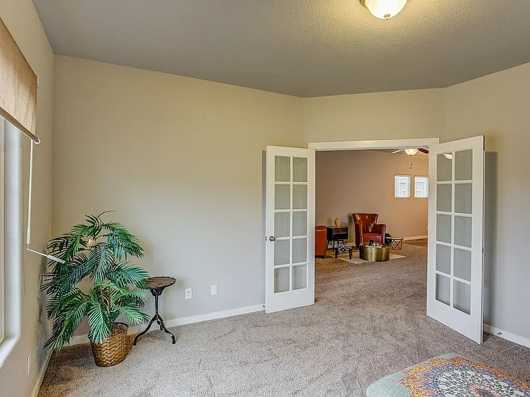2335 Falkirk Dr — Photo 15