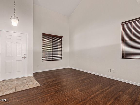 3rd image of 17453 W MANDALAY Lane