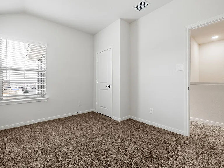 2307 Lynwood Bnd #1 — Photo 12
