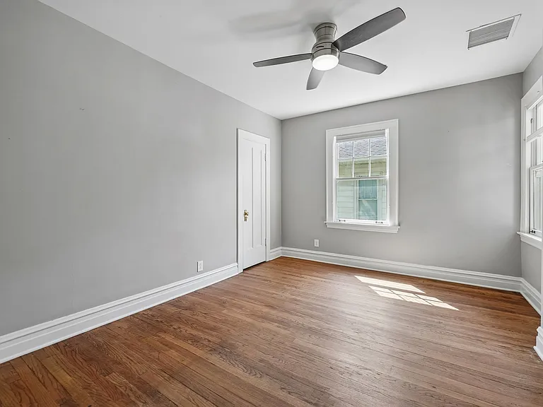 246 Maple Ave — Photo 20