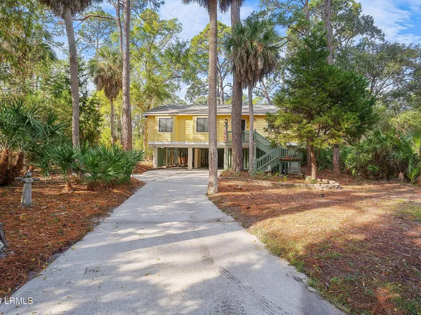 7 Ocean Marsh Ct, Saint Helena Island, SC 29920