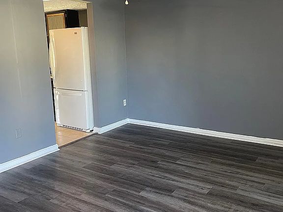 5th image of 22354 Stablehouse Dr