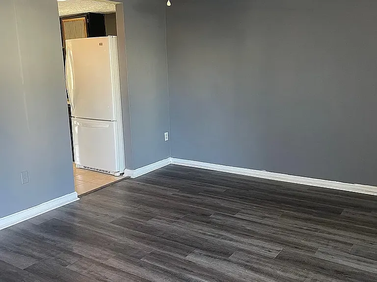 22354 Stablehouse Dr — Photo 5