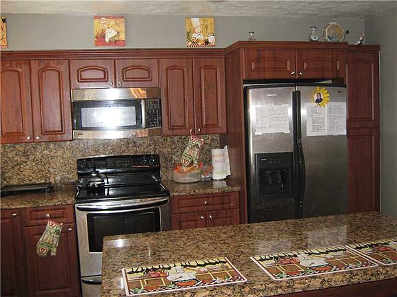 4th image of 9800 Palmetto Club Dr