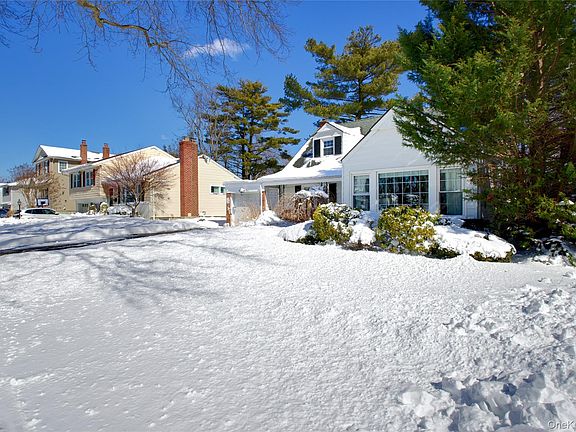 3rd image of 27 Avalon Road