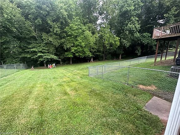 5th image of 136 Wagoner Dr