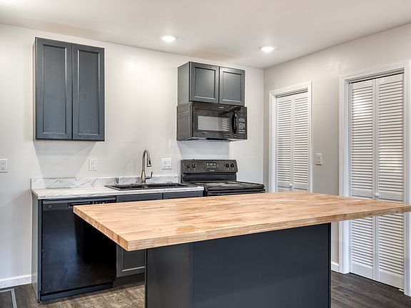 5th image of 915 Grigsby Ave #101