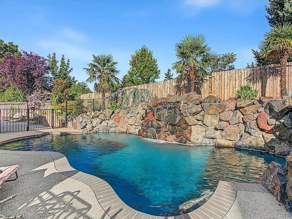 1st image of 1553 Cypress Point Dr