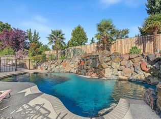 1553 Cypress Point Dr, Medford, OR 97504