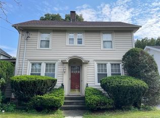 304 Putnam Ave, Hamden, CT 06517