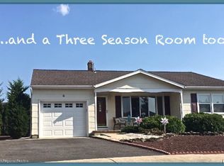 6 Mapleton Rd, Toms River, NJ 08757