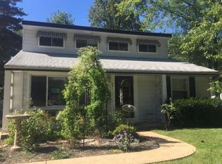 801 Edgar Rd, Saint Louis, MO 63119