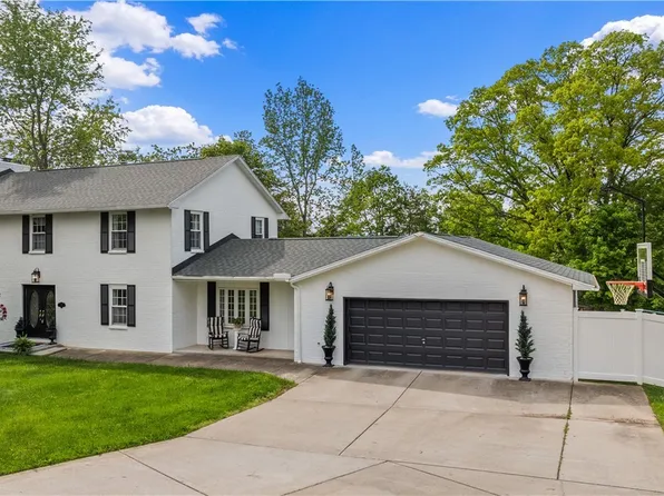 135 Pahlhurst Plz, Parkersburg, WV 26101