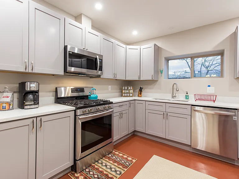 3816 E Lee St — Photo 8