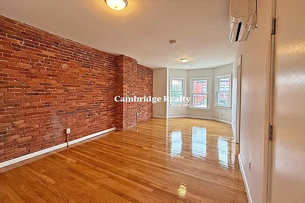 164 Broadway #2T — Photo 3