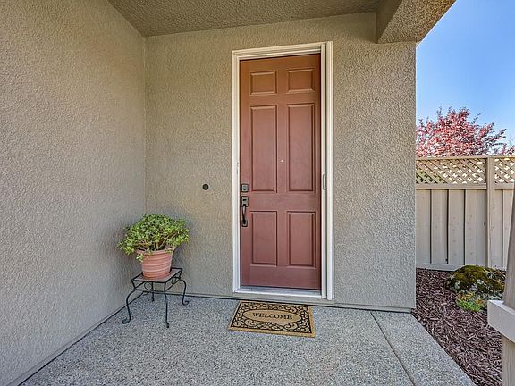 4th image of 3012 Black Hawk Ln