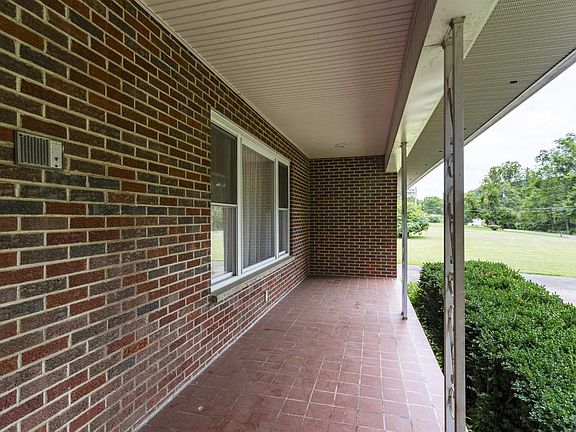 3rd image of 11538 Derricks Creek Rd