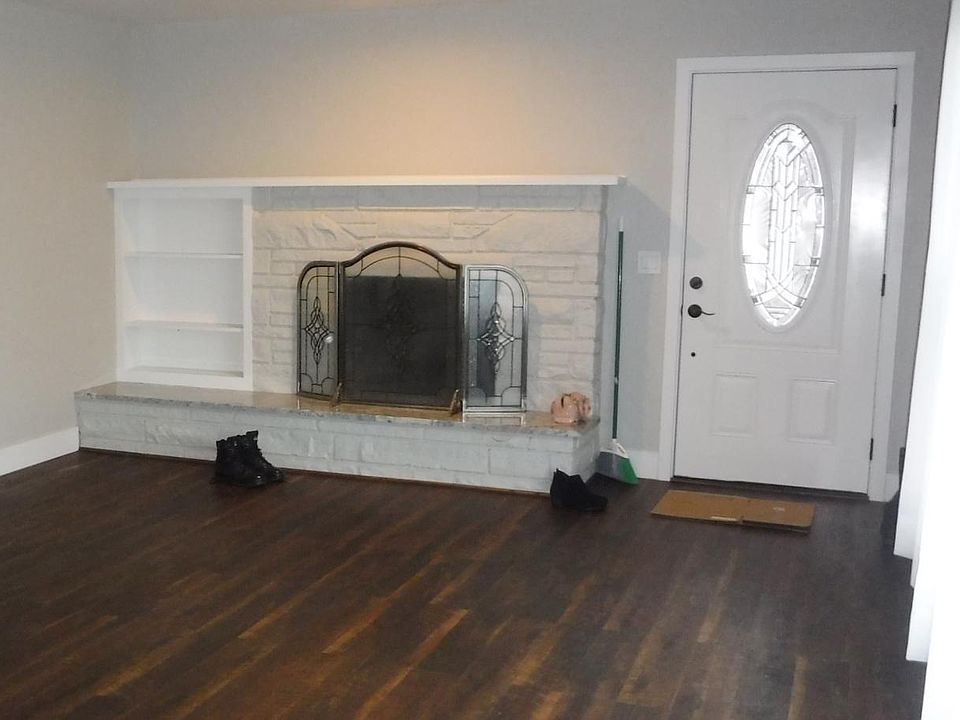 Fire place - front door