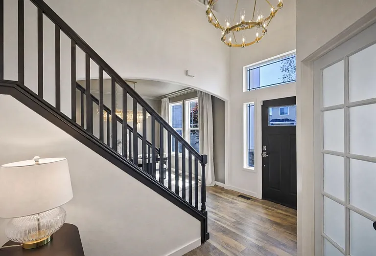 24423 E Maxwell Ln — Photo 2