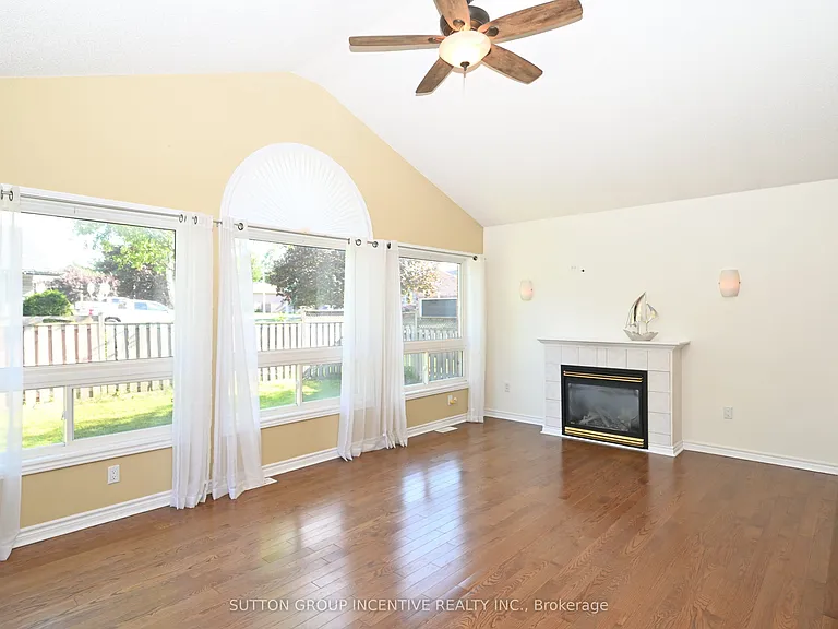 58 Bloxham Pl — Photo 8