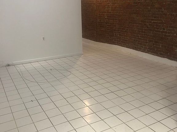 2nd image of 2116 Daly Ave #M2