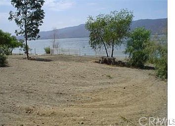 3rd image of 17905 Lakeshore Dr