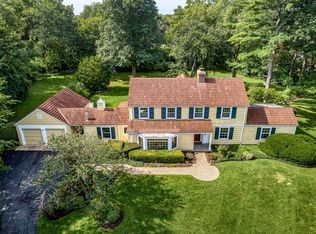 350 Cumnock Rd, Inverness, IL 60067