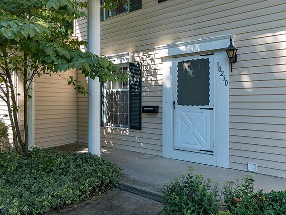 2nd image of 10230 Cricklewood Ct #46