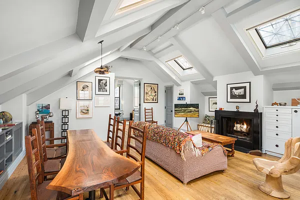 Sold by Compass | media 3