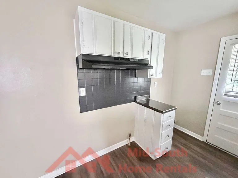 2718 Marlene St — Photo 7