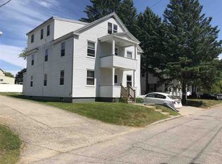 28 2nd St, Somersworth, NH 03878