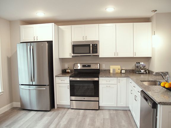 4th image of 105A House St