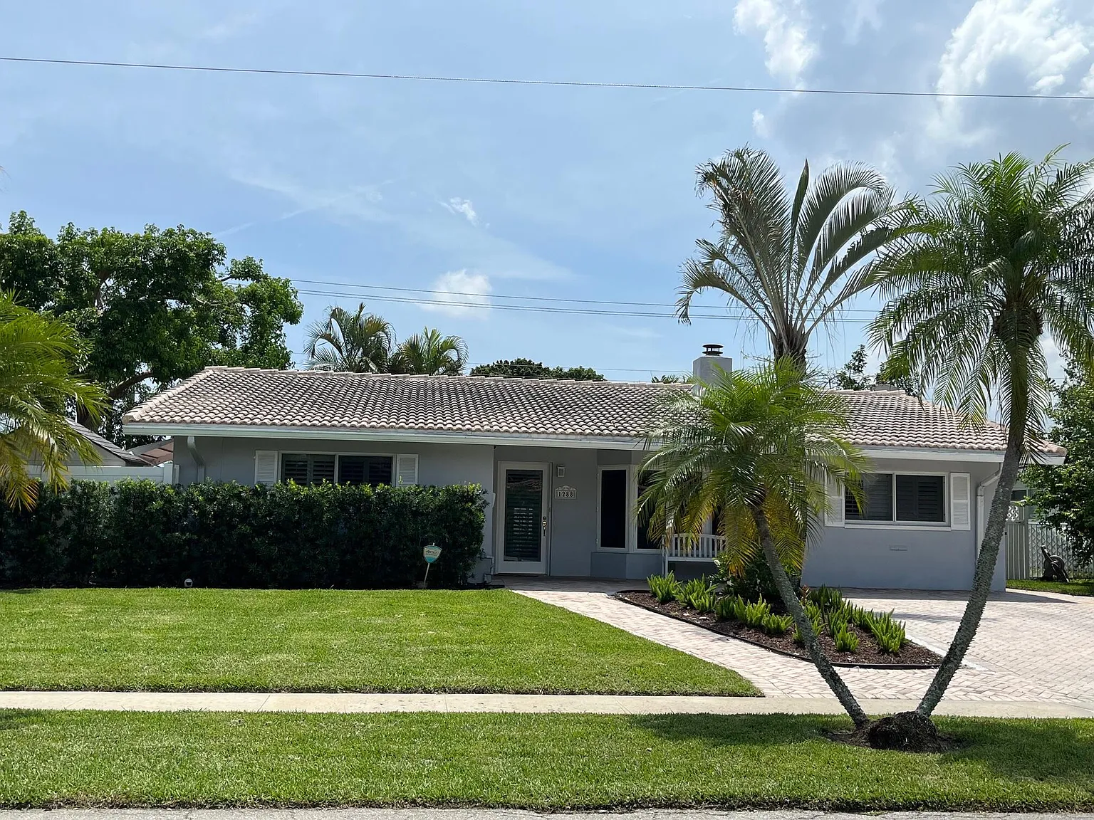 3 bed, 2.0 bath, 1735 sqft, $4,895 — Photo 3