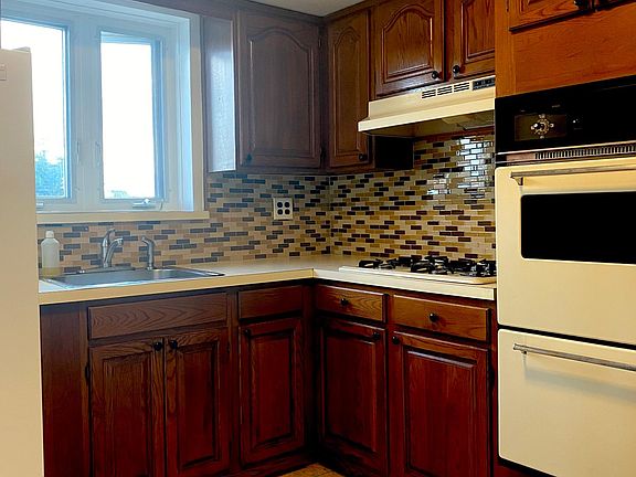 2nd image of 8324 15th Ave #2