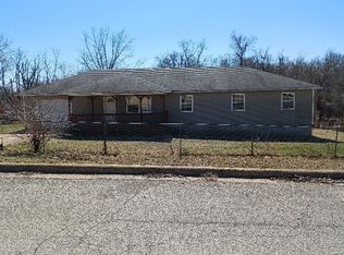 105 Autumn Dr, Cabool, MO 65689