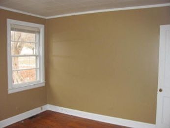 2nd image of 1711 Fox Ln